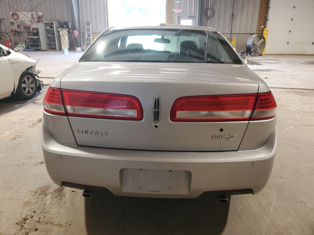 3LNHL2GC9AR609333 2010 Lincoln Mkz