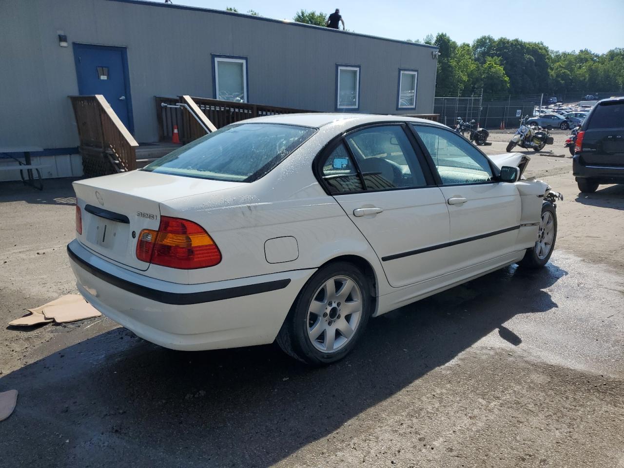 WBAEV33403KL84486 2003 BMW 325 I