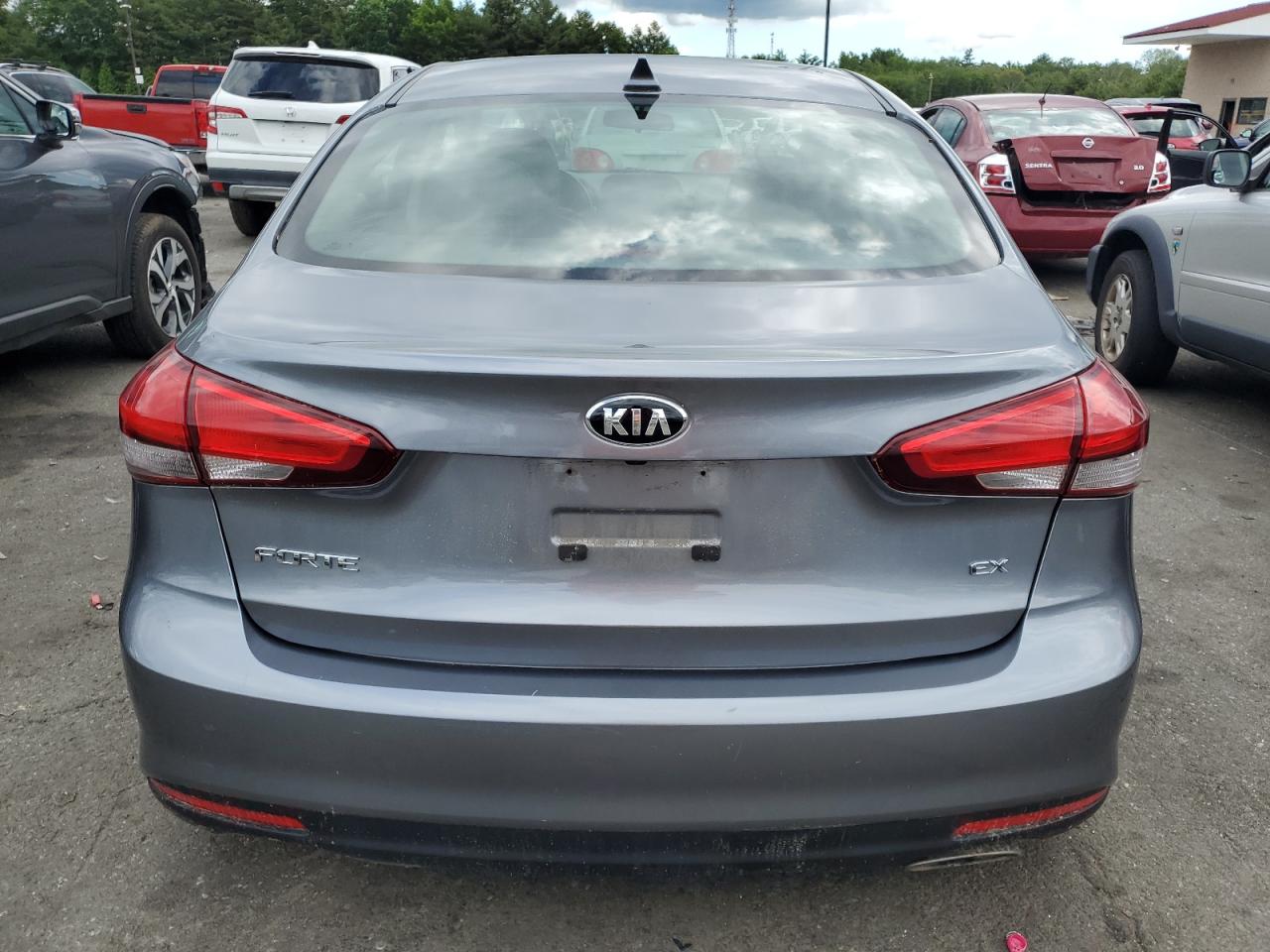 3KPFL4A81HE005000 2017 Kia Forte Ex