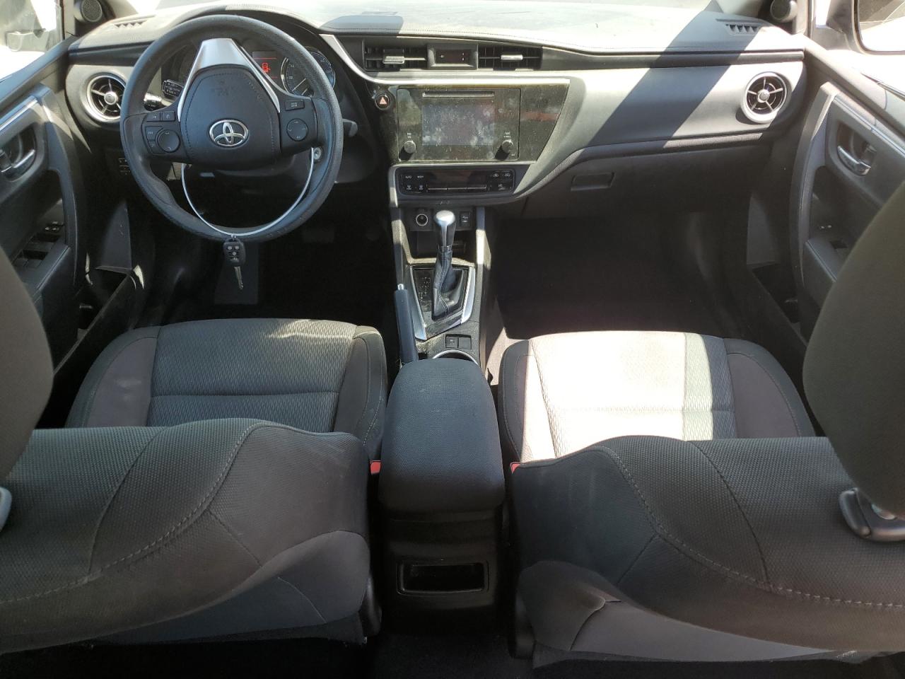 2019 Toyota Corolla L vin: 5YFBURHE5KP910673