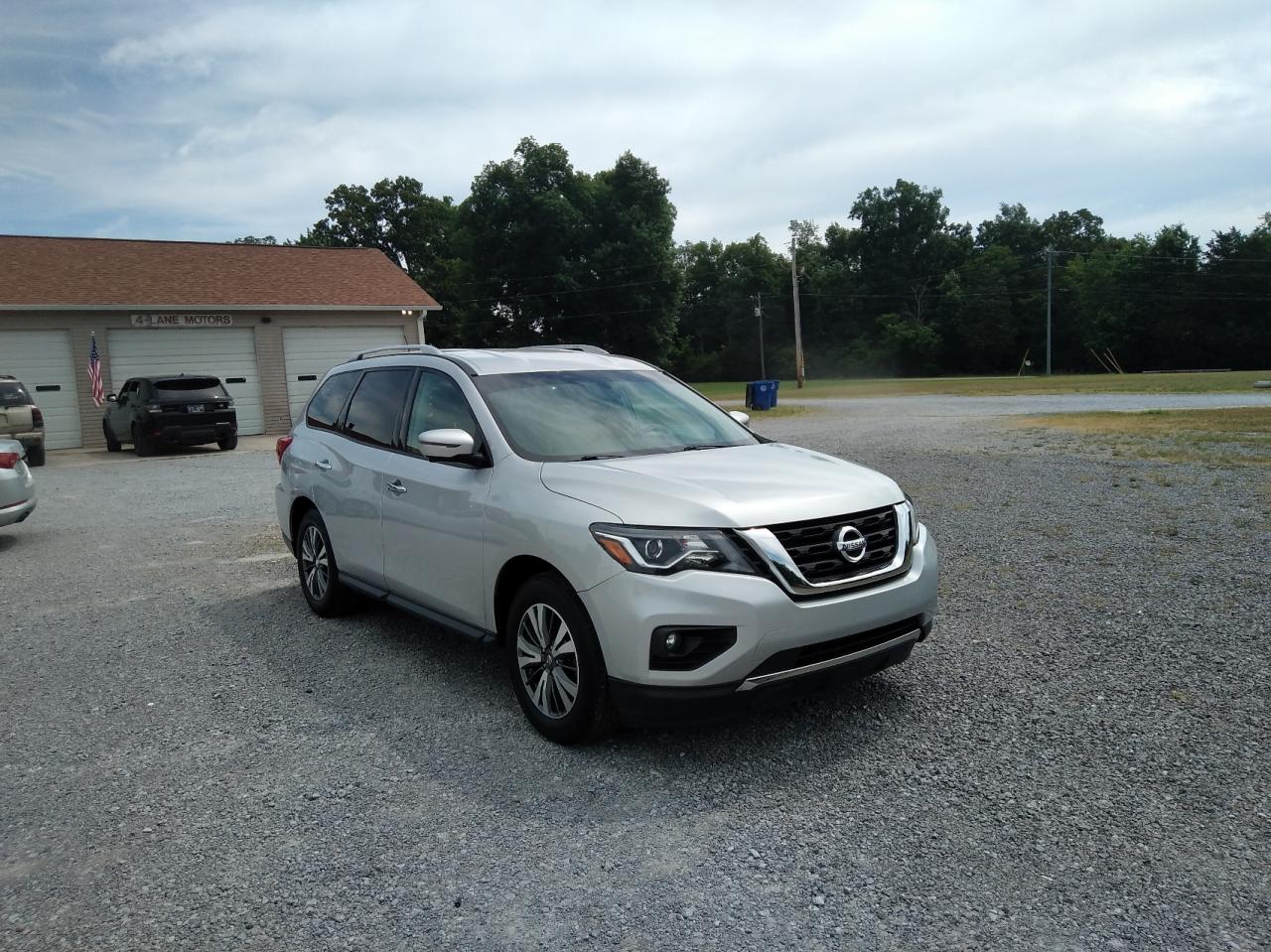 5N1DR2MM3HC635915 2017 Nissan Pathfinder S