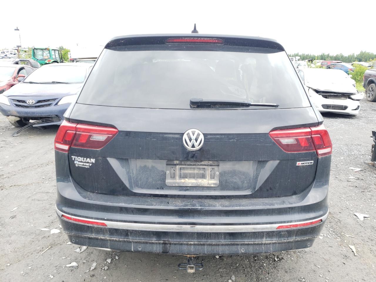 3VV4B7AX8KM096977 2019 Volkswagen Tiguan Sel Premium