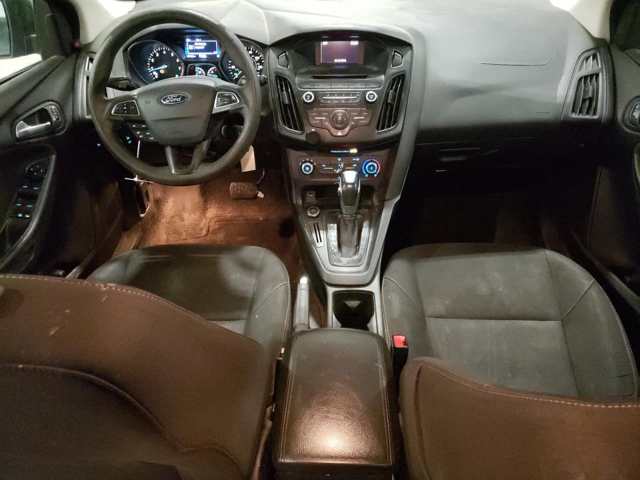 1FADP3K22FL301170 2015 Ford Focus Se