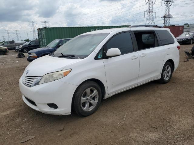 2015 TOYOTA SIENNA LE 2015