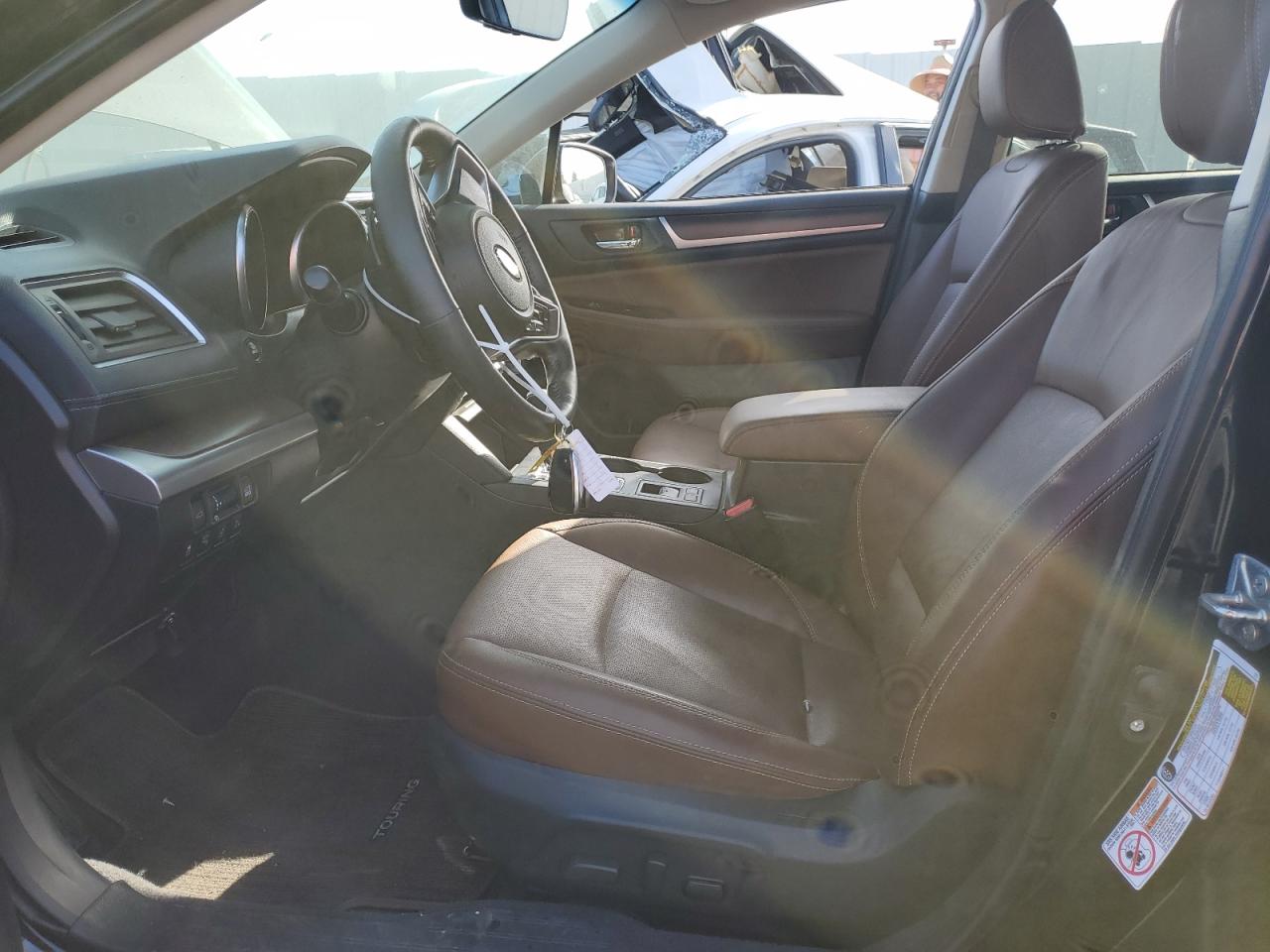 4S4BSATC0J3200242 2018 Subaru Outback Touring