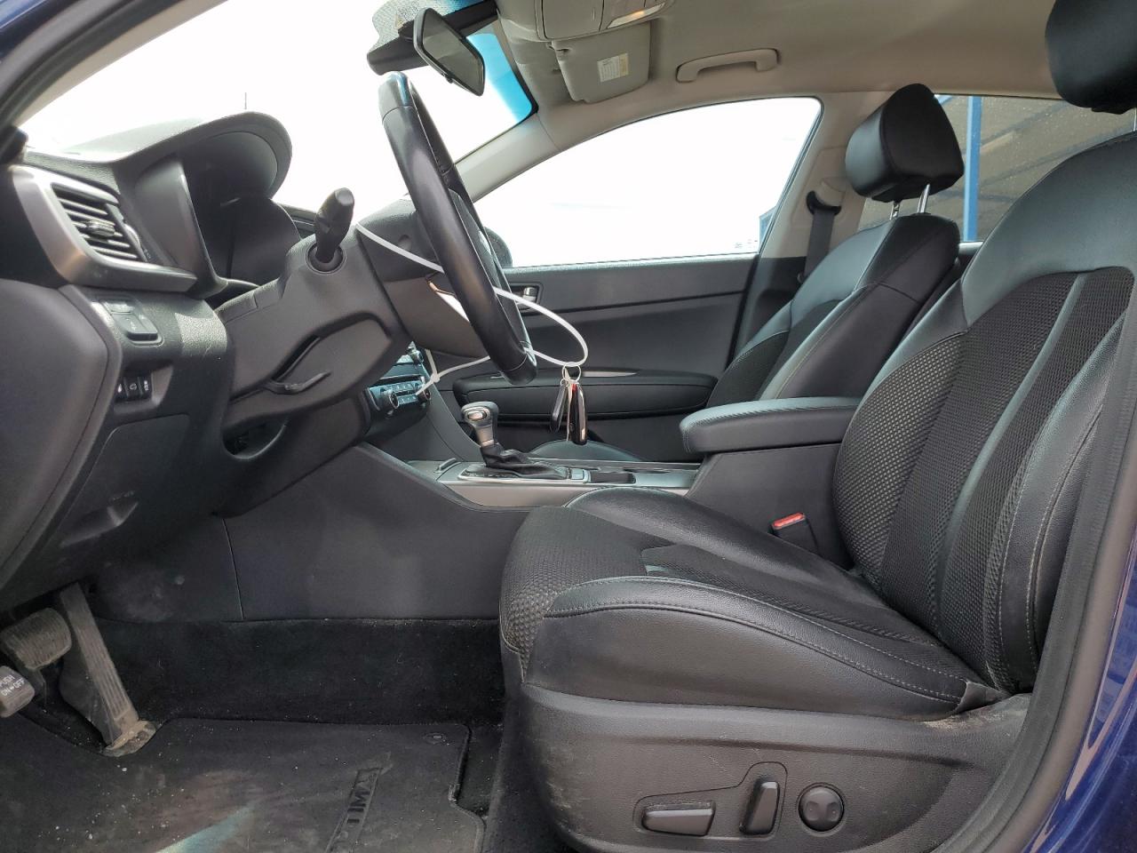 5XXGT4L32LG398334 2020 Kia Optima Lx