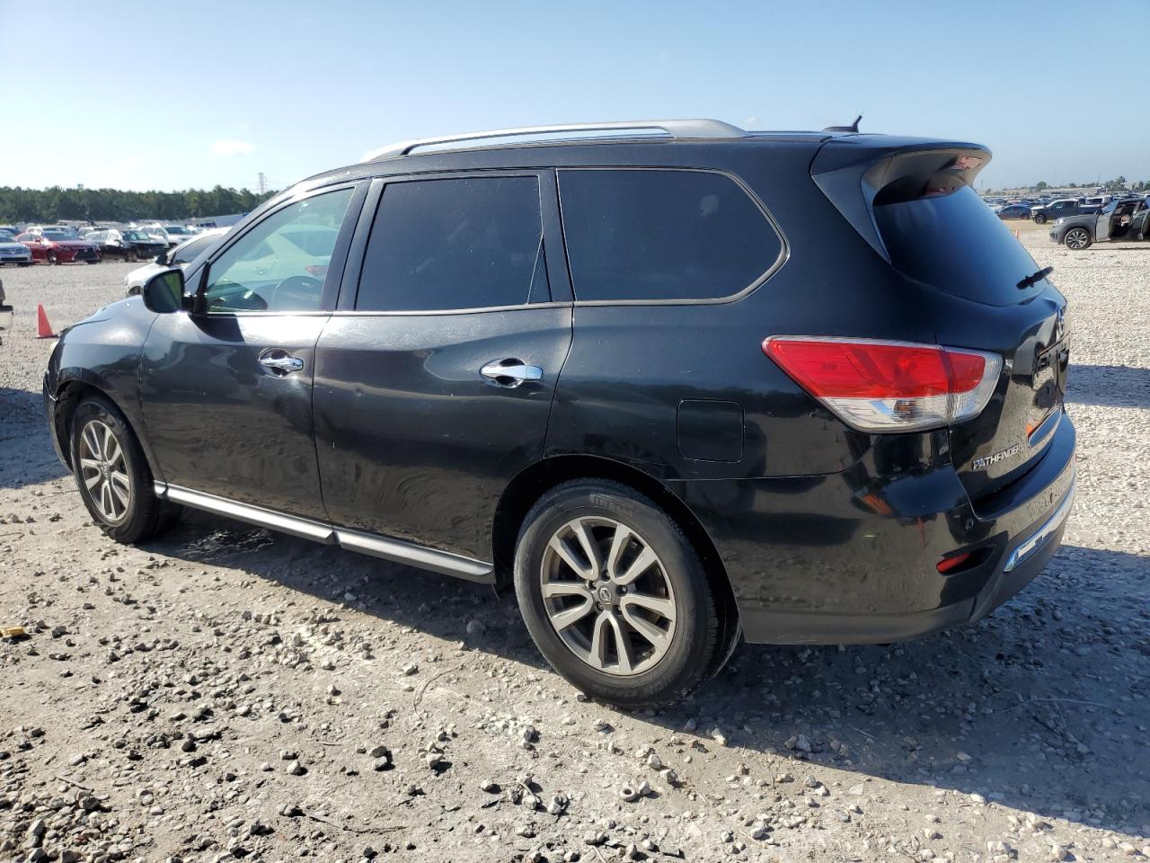 2015 Nissan Pathfinder S vin: 5N1AR2MN1FC607894