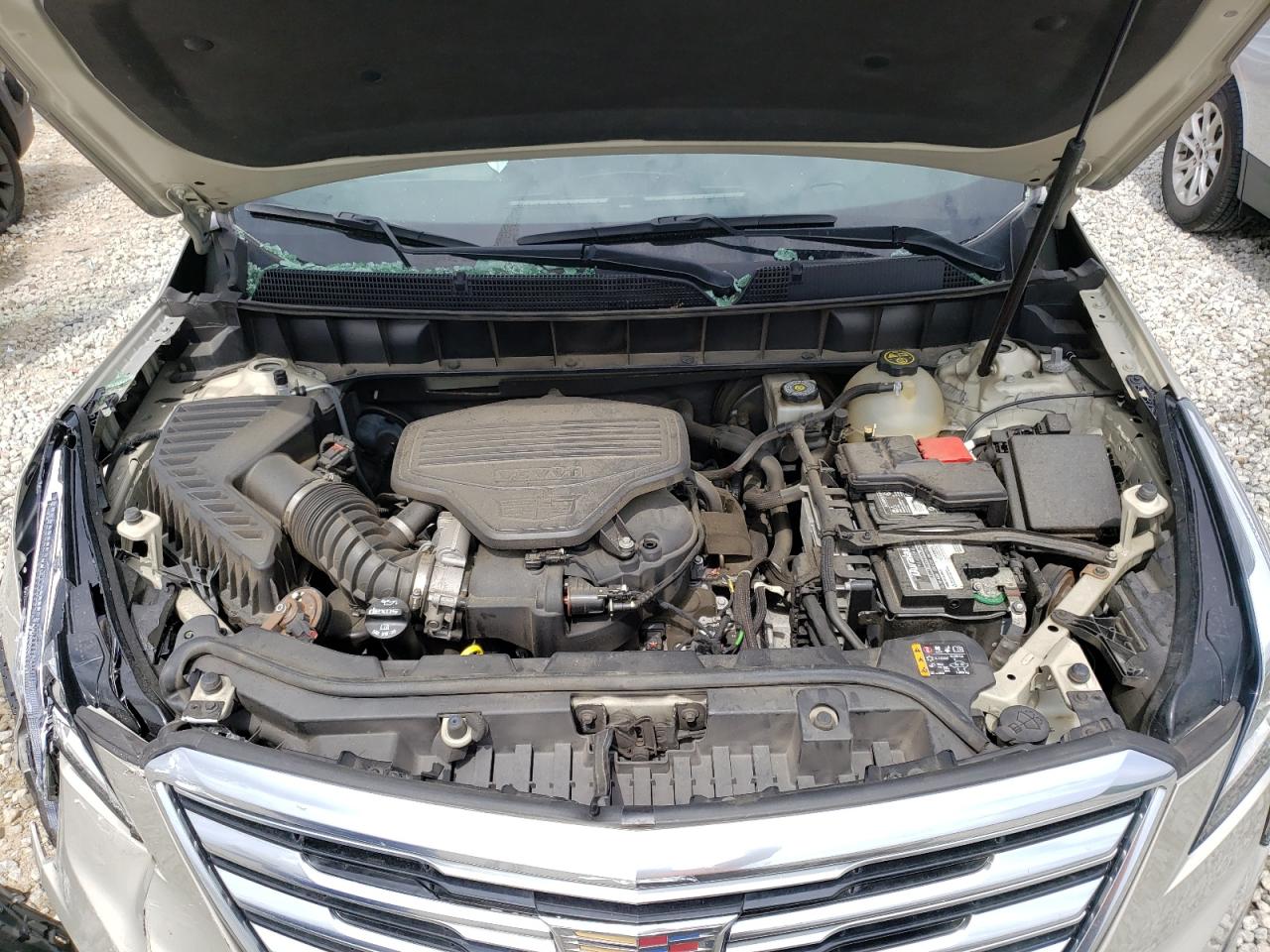 1GYKNDRS0HZ209990 2017 Cadillac Xt5 Luxury