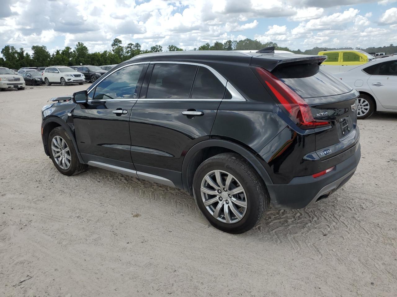 1GYFZCR45NF107678 2022 Cadillac Xt4 Premium Luxury