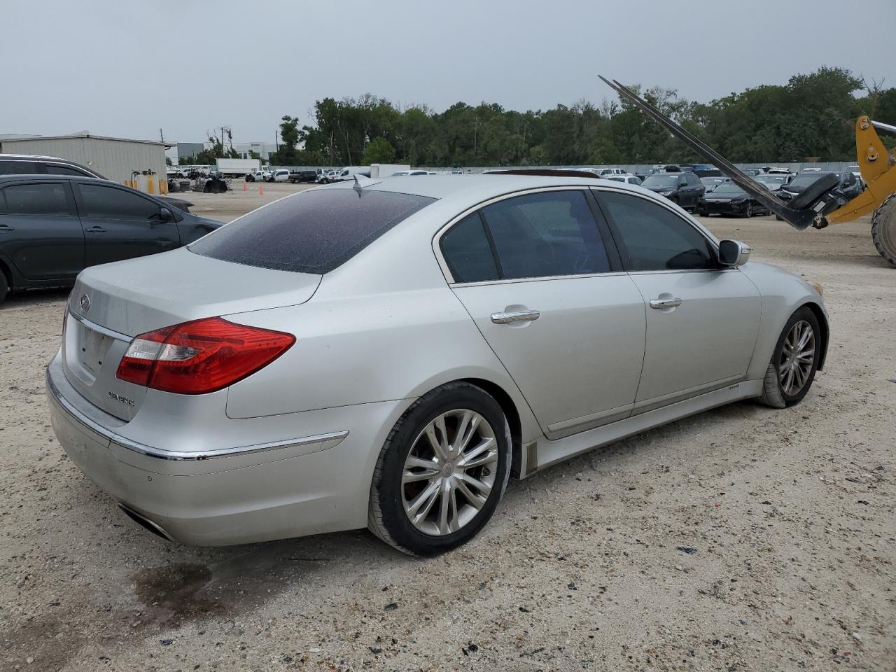 2013 Hyundai Genesis 3.8L vin: KMHGC4DD4DU221816