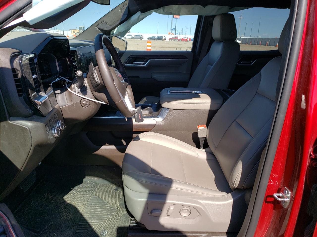 3GTUUDEL8NG555653 2022 GMC Sierra K1500 Slt