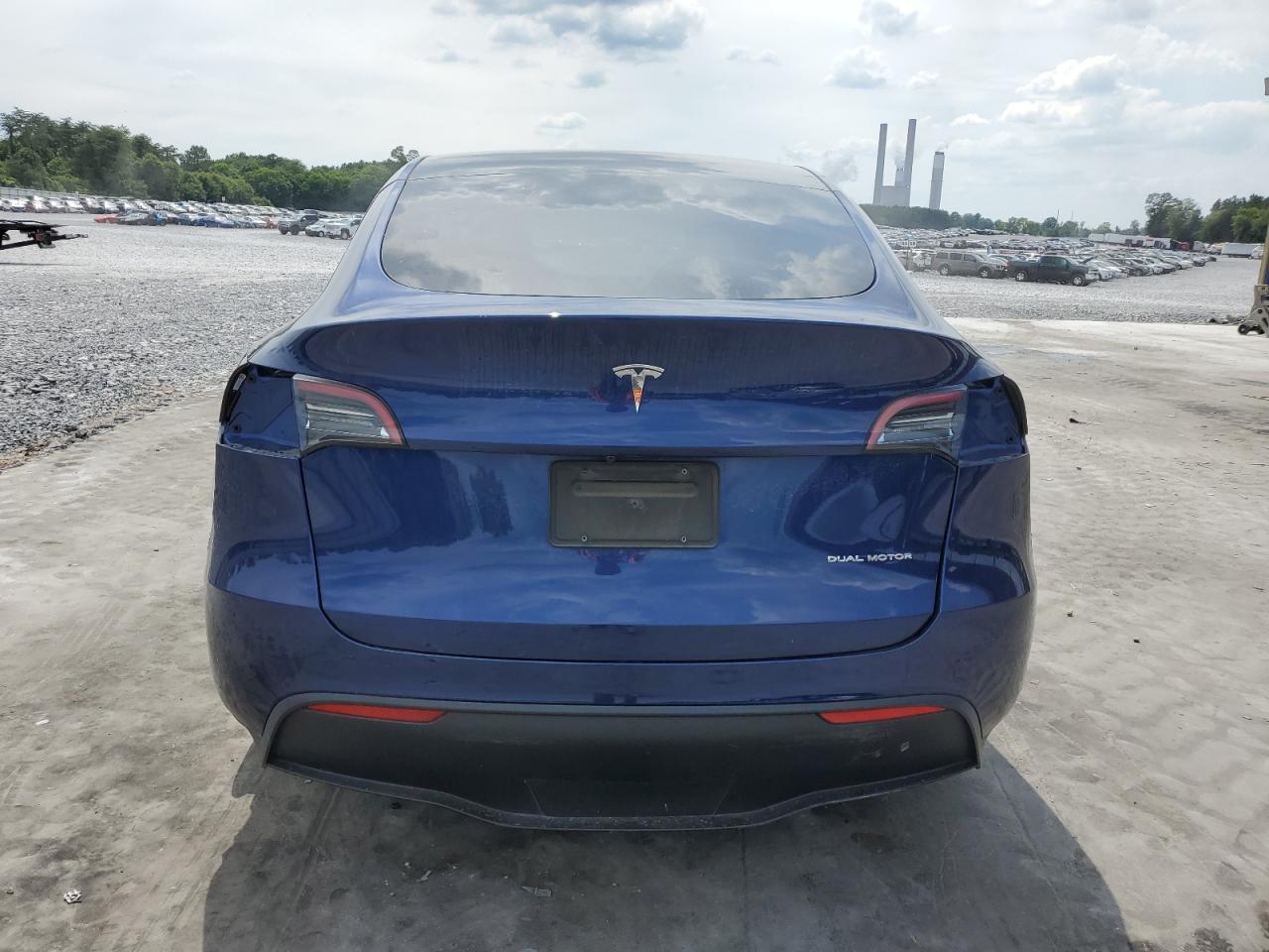 7SAYGDEE8NF481430 2022 Tesla Model Y