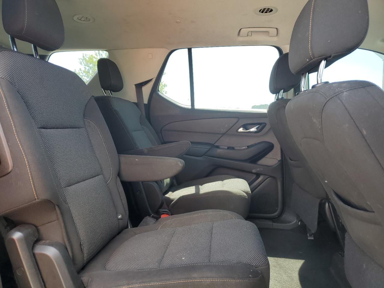 1GNERGKW3JJ283938 2018 Chevrolet Traverse Lt