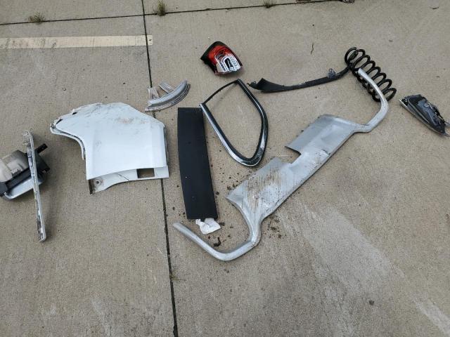 2018 Jeep Cherokee Overland VIN: 1C4PJMJX9JD572208 Lot: 57609494