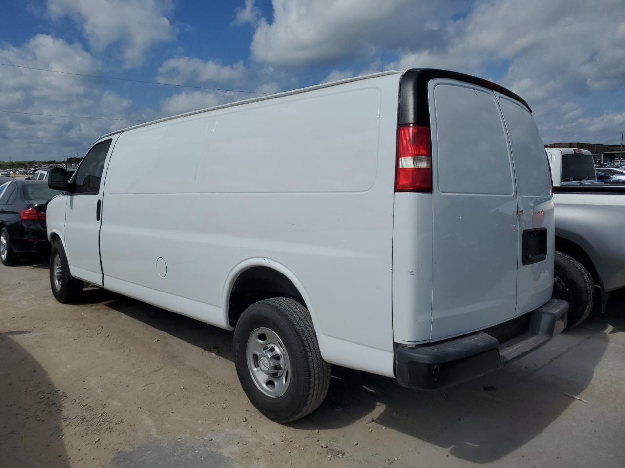 1GCZGHFG1J1197195 2018 Chevrolet Express G3500