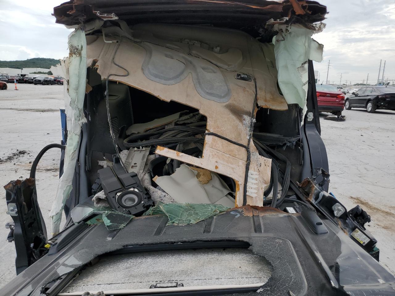 1GNSKCE08BR399288 2011 Chevrolet Tahoe K1500 Ltz