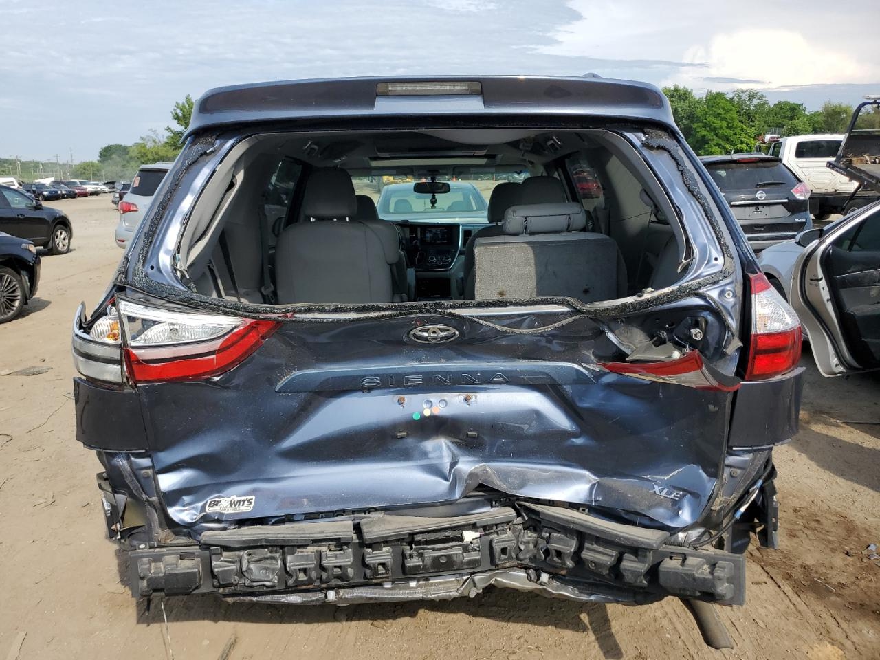 5TDYK3DC0FS529375 2015 Toyota Sienna Xle