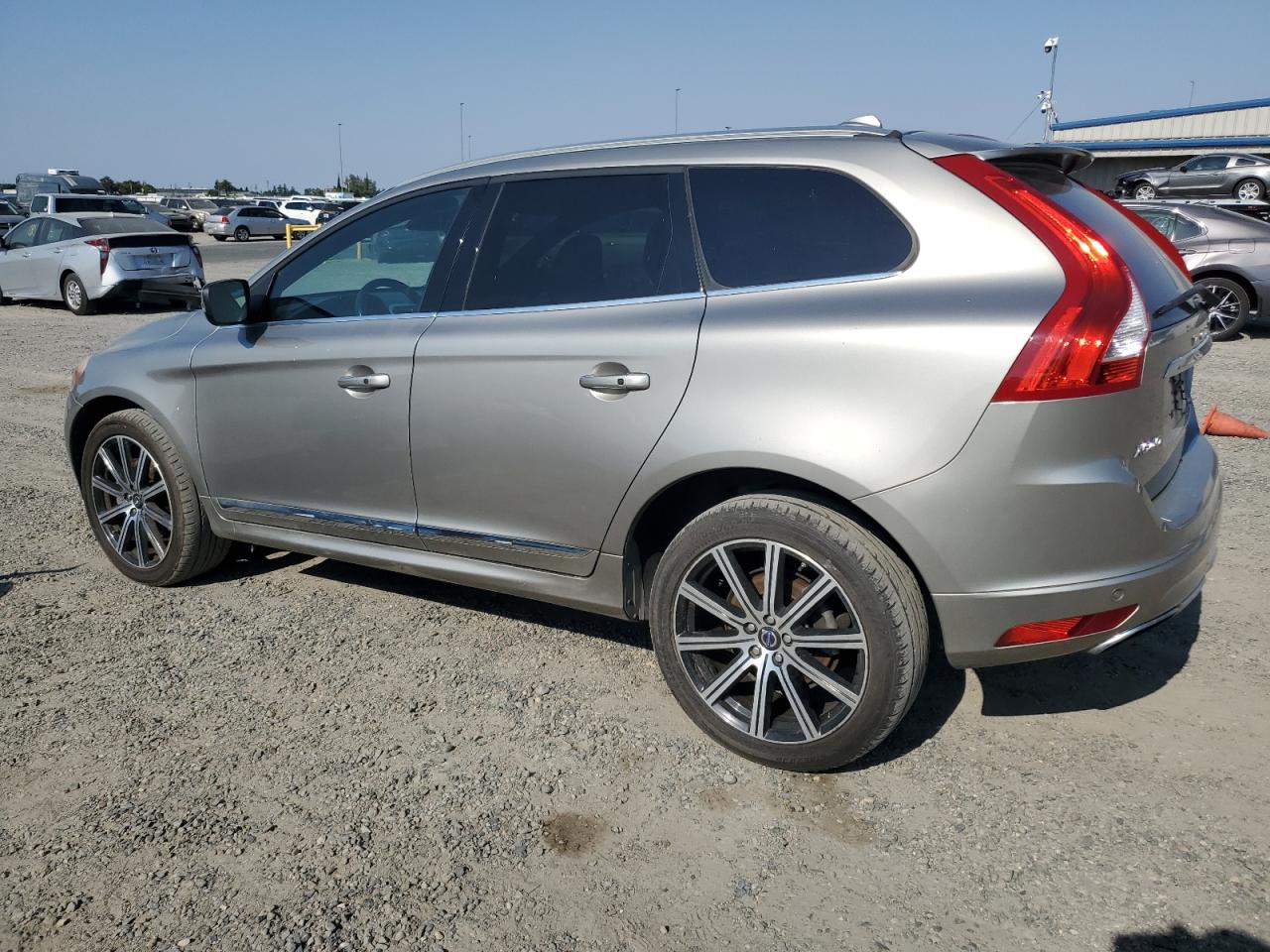 2015 Volvo Xc60 T6 Platinum vin: YV449MDM5F2695470