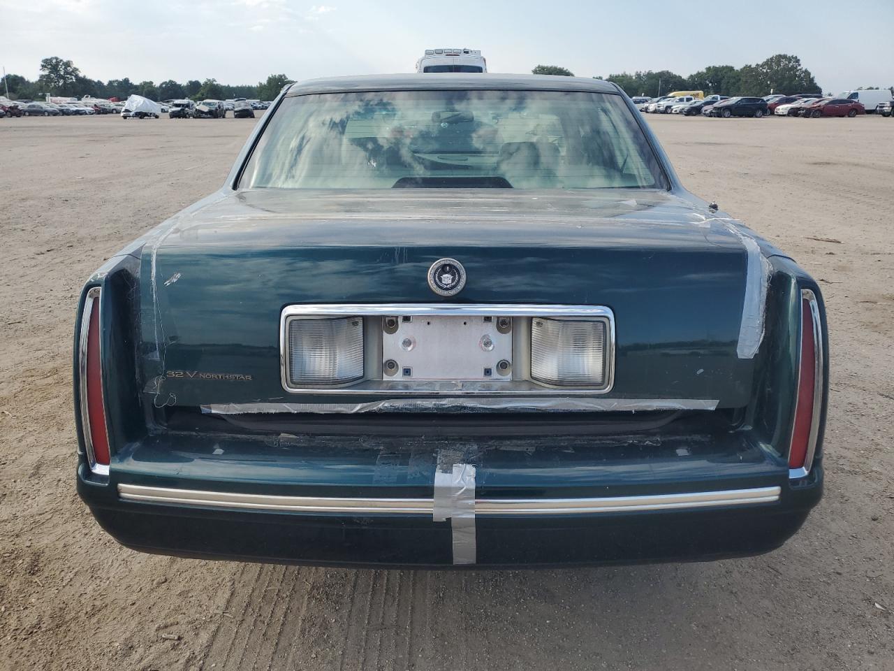 1G6KD54Y5VU240366 1997 Cadillac Deville