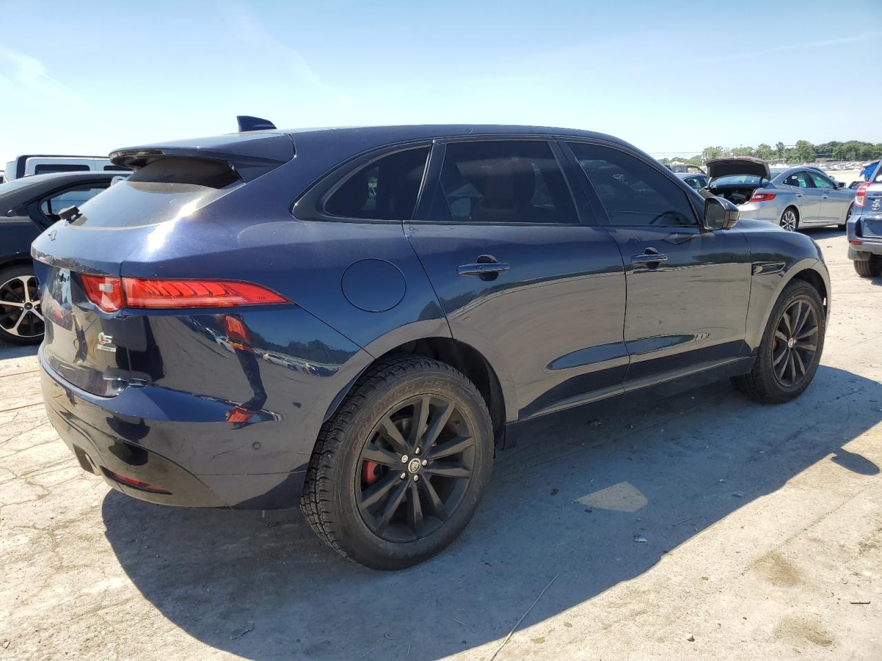 SADCM2FV4JA270865 2018 Jaguar F-Pace S