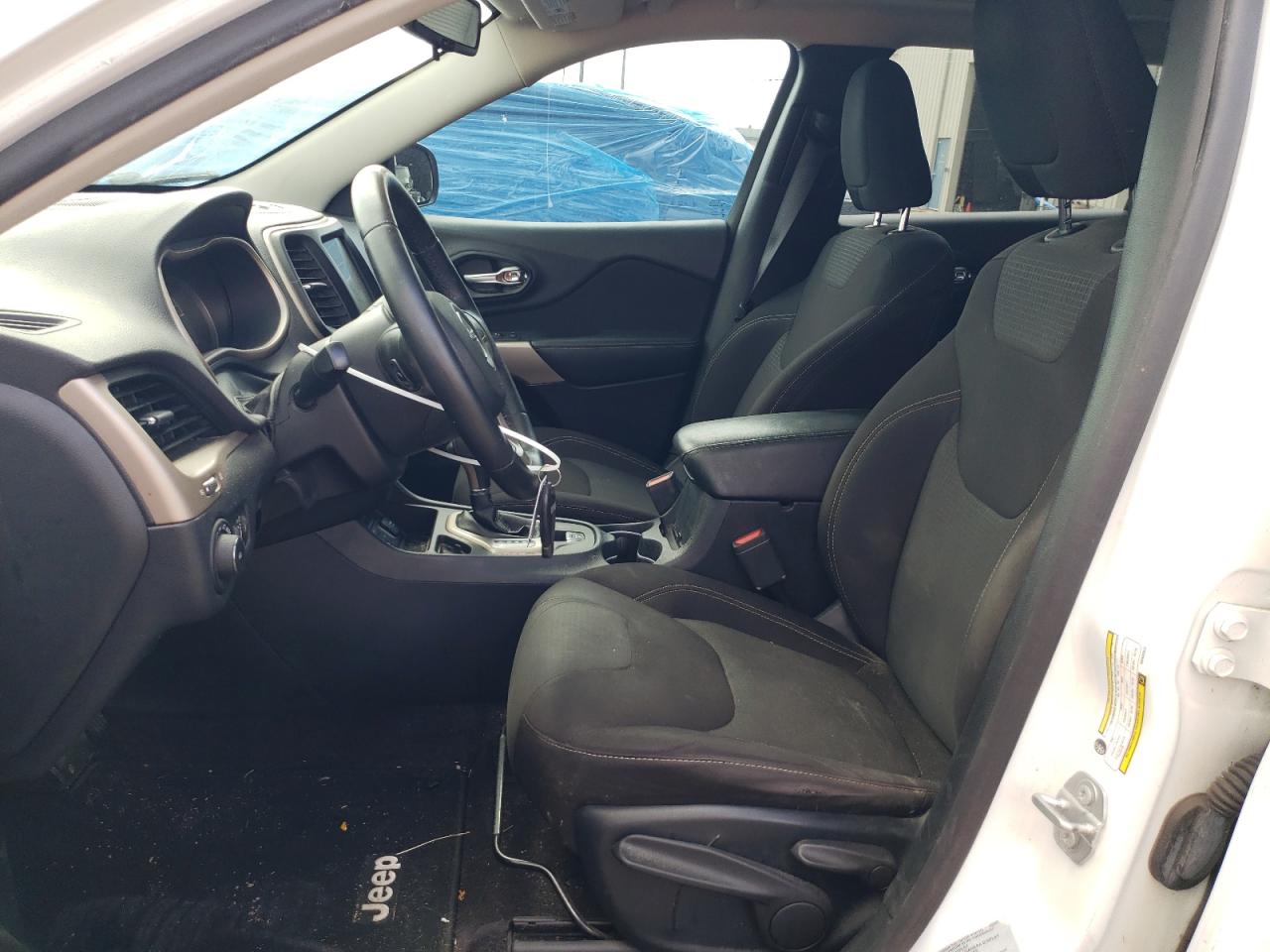 1C4PJLCB3HW603334 2017 Jeep Cherokee Latitude