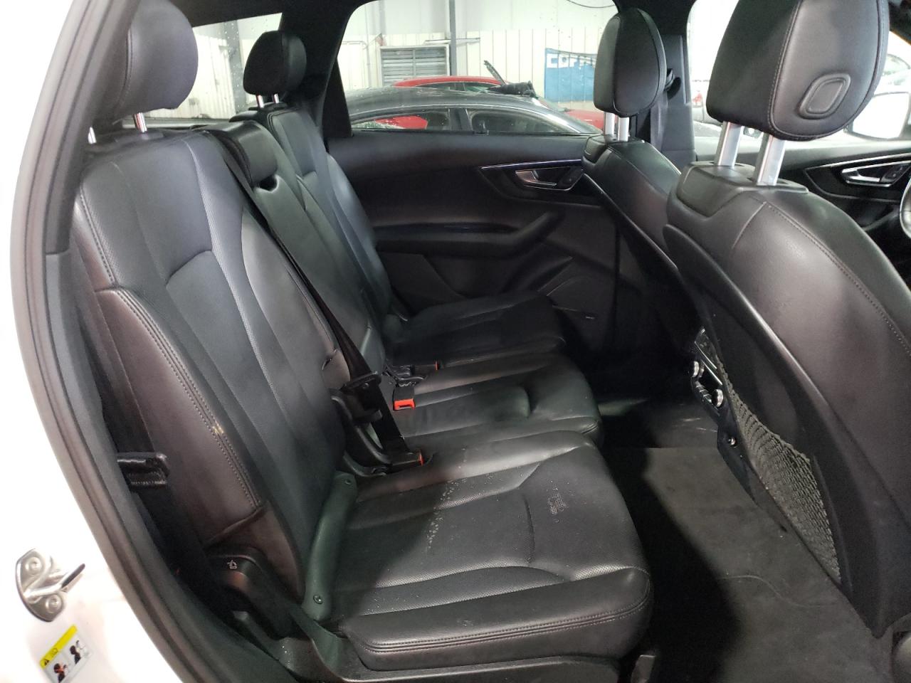 WA1LAAF72JD047748 2018 Audi Q7 Premium Plus