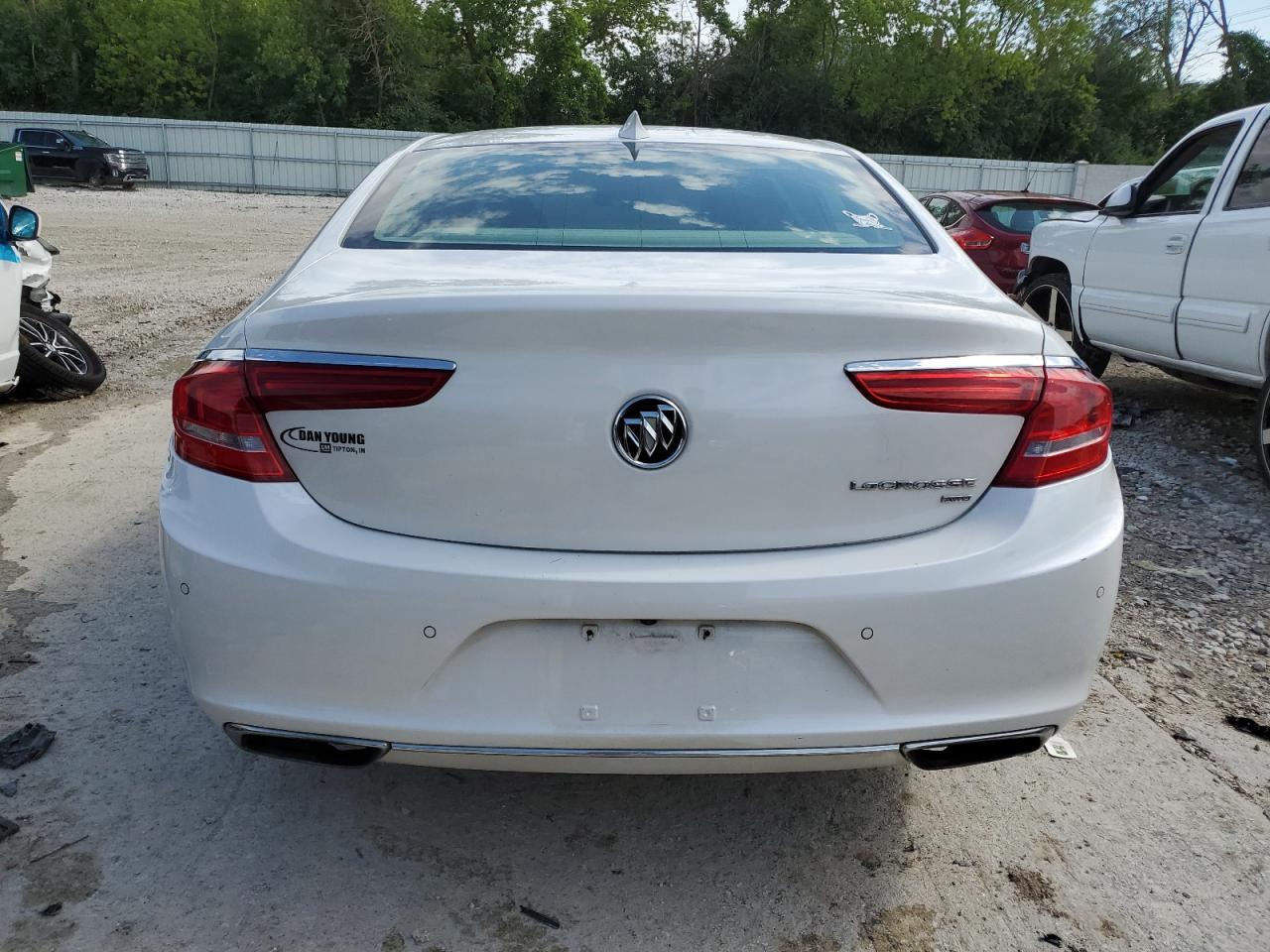 1G4ZT5SS2KU108315 2019 Buick Lacrosse Premium