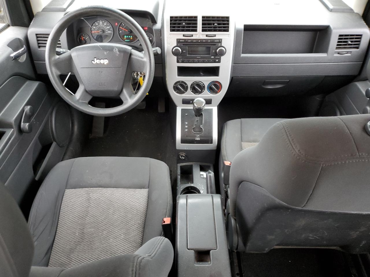 1J8FF47W18D500465 2008 Jeep Compass Sport