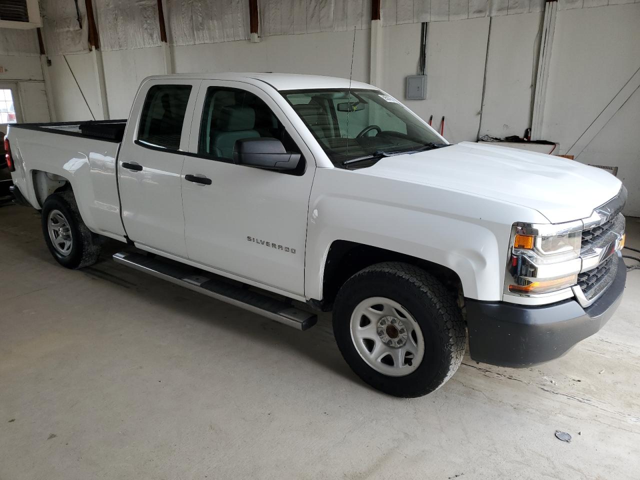 2018 Chevrolet Silverado C1500 vin: 1GCRCNEC3JZ322398