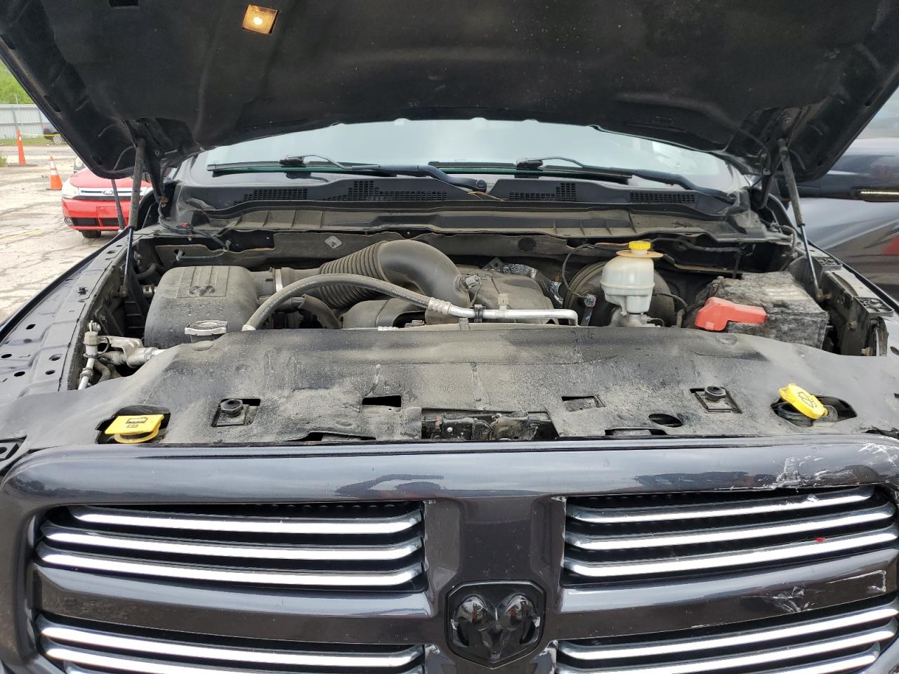 1C6RR7MT9FS725322 2015 Ram 1500 Sport