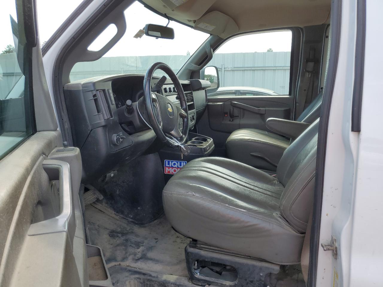 1GCWGAFP5K1206976 2019 Chevrolet Express G2500