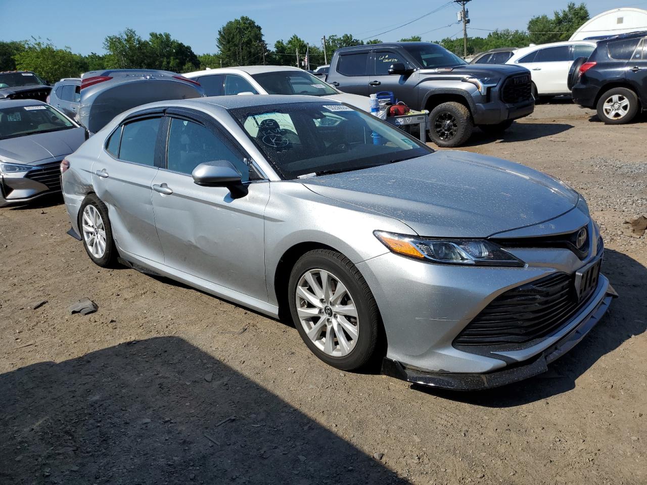 4T1B11HK6JU646702 2018 Toyota Camry L