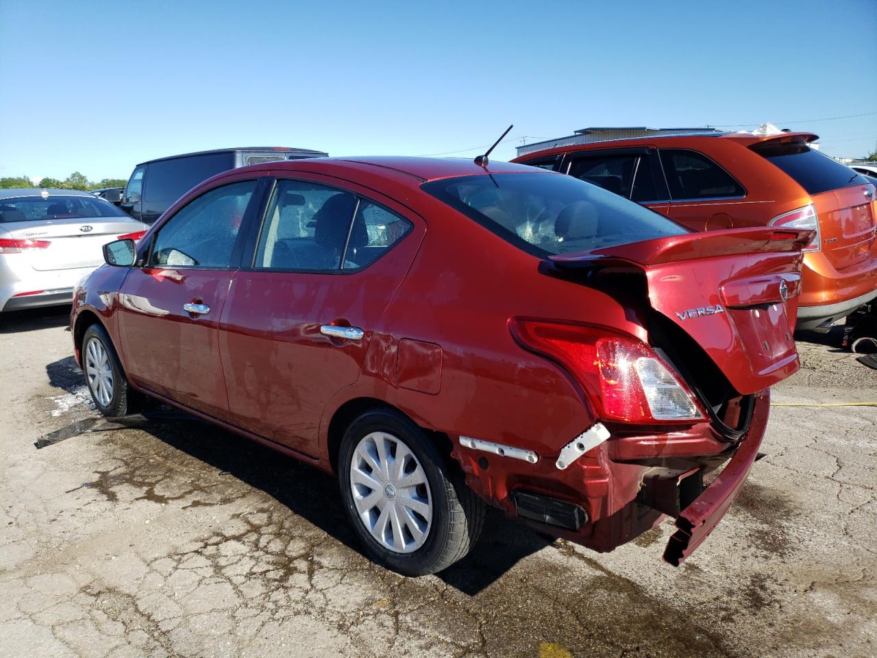 3N1CN7AP6JL800389 2018 Nissan Versa S