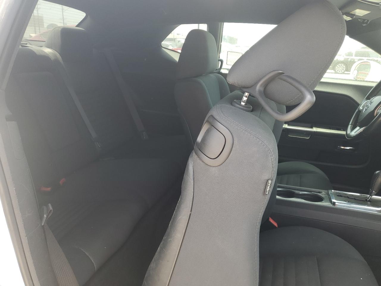 2C3CDYAG5CH110963 2012 Dodge Challenger Sxt