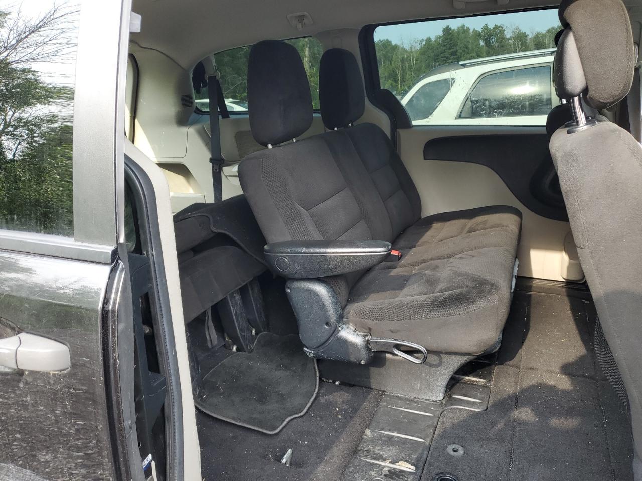 2C4RDGBG4GR107213 2016 Dodge Grand Caravan Se