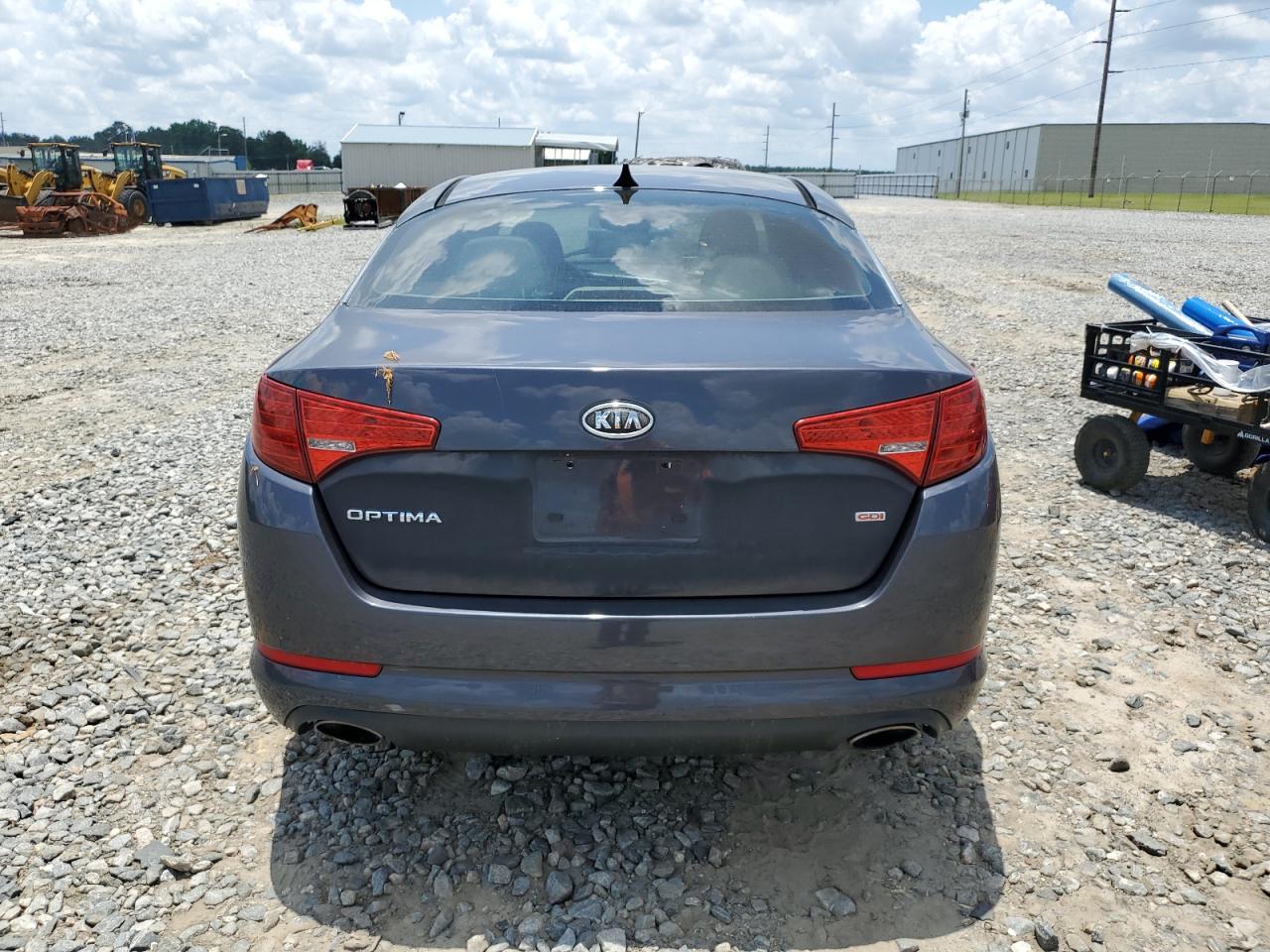 KNAGM4A73B5137040 2011 Kia Optima Lx