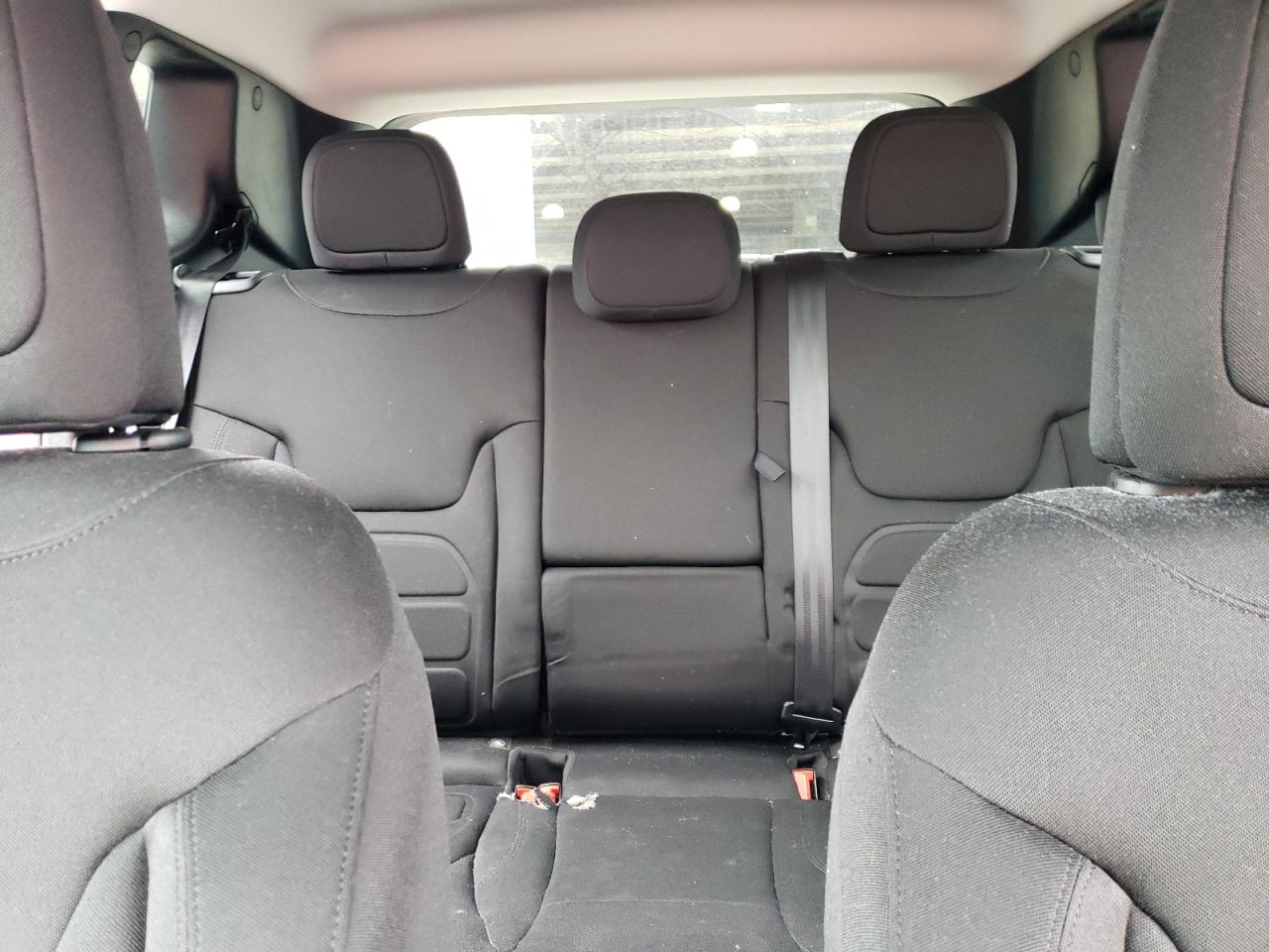 ZACCJBBB7JPJ02229 2018 Jeep Renegade Latitude