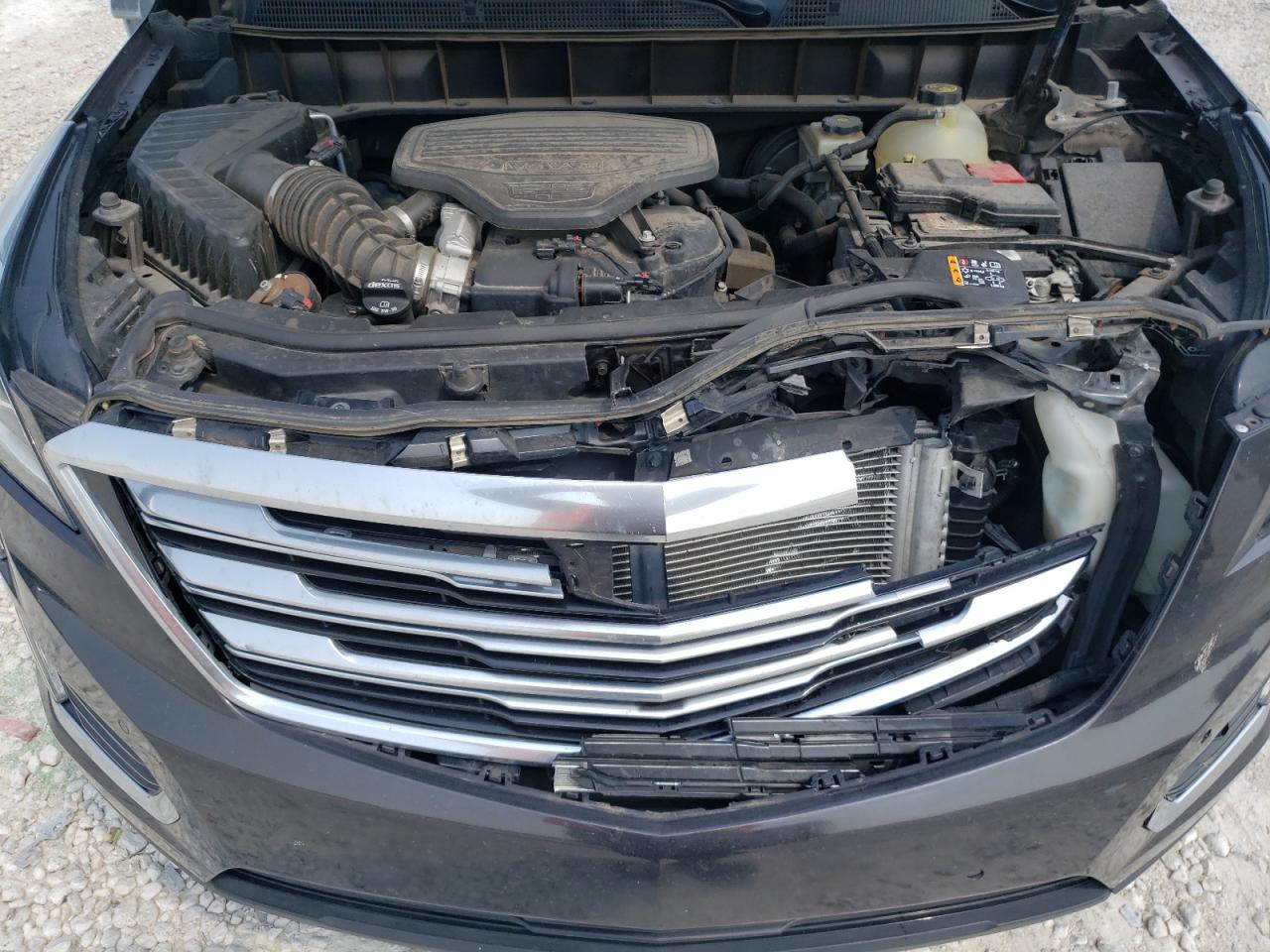 1GYKNBRS8HZ284781 2017 Cadillac Xt5 Luxury