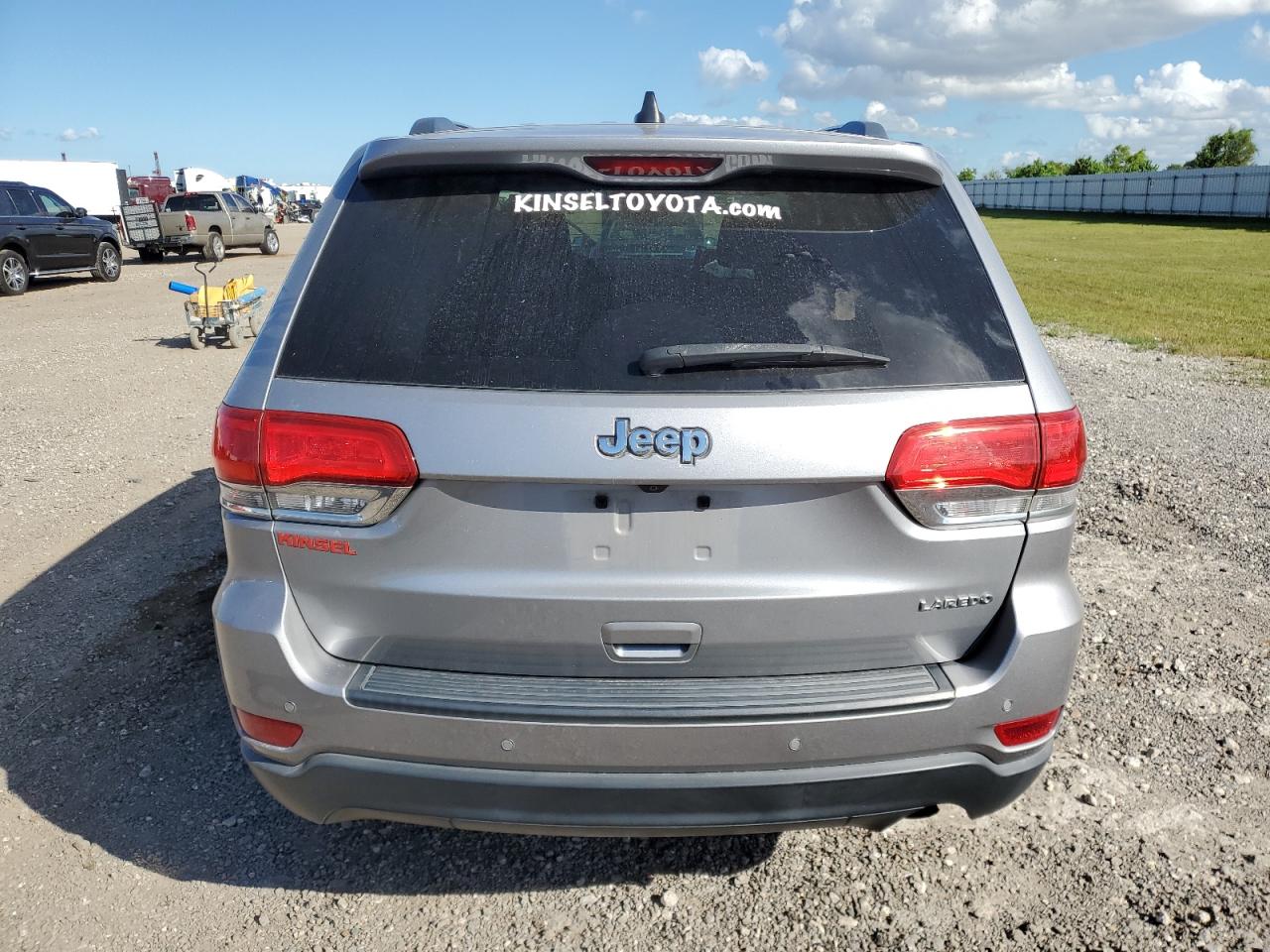 1C4RJEAG3HC669158 2017 Jeep Grand Cherokee Laredo