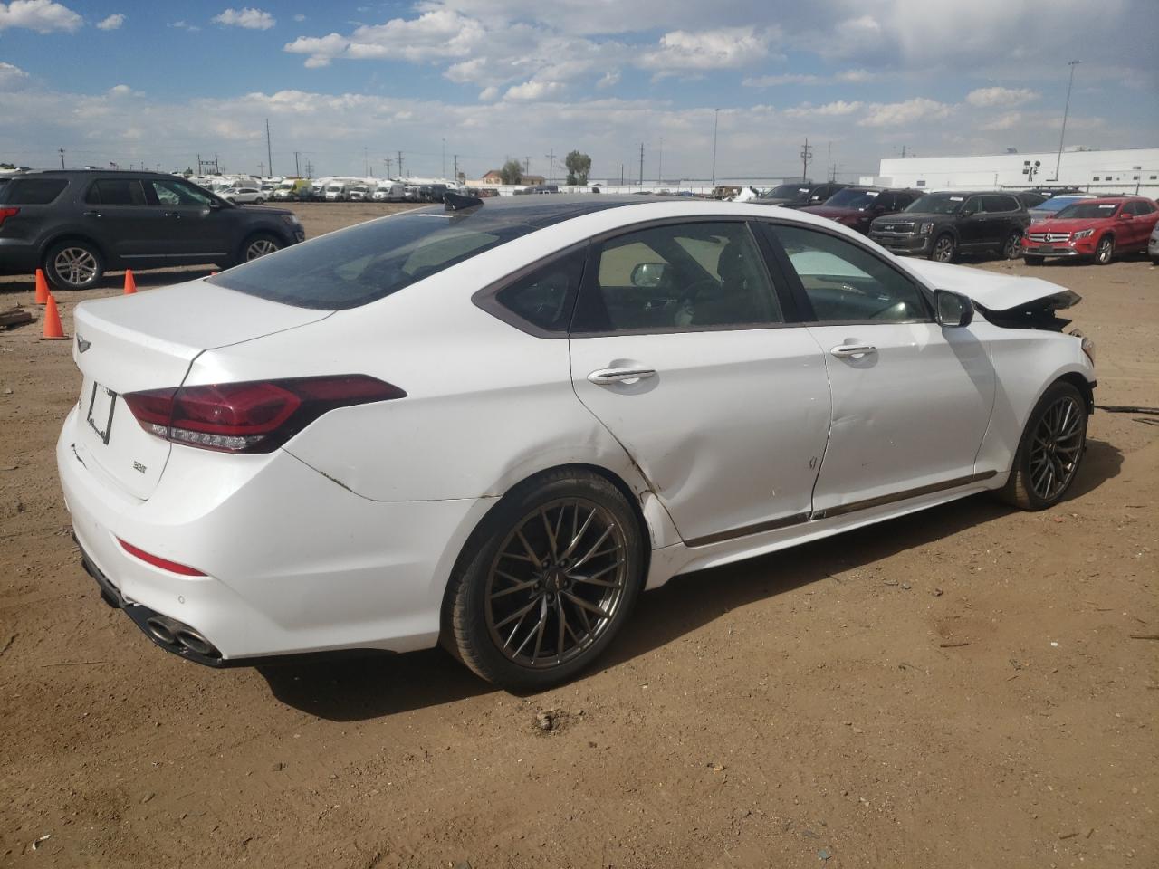 2018 Genesis G80 Sport vin: KMHGN4JB1JU233141