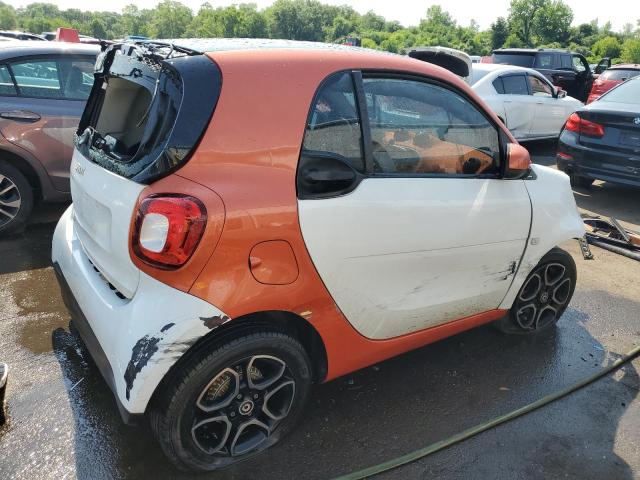 VIN WMEFJ9BAXJK280745 2018 Smart Fortwo no.3