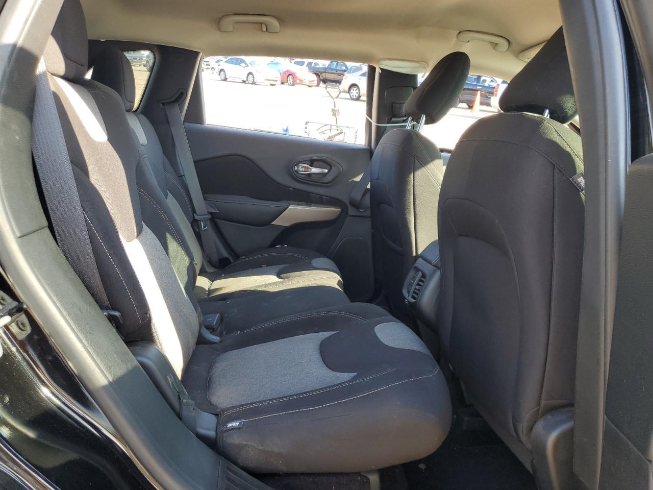 1C4PJLABXHW593162 2017 Jeep Cherokee Sport