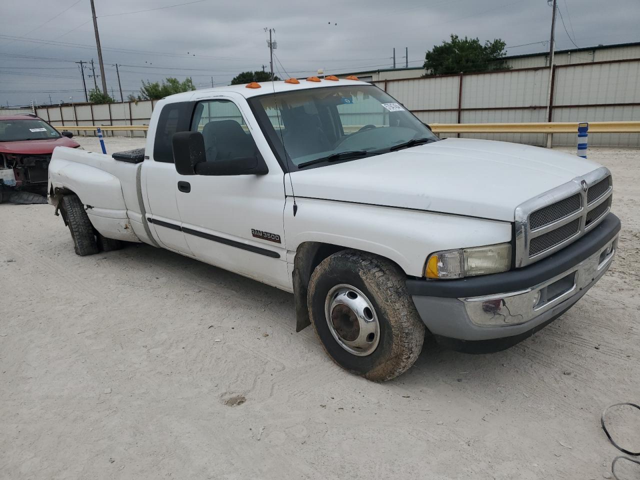 Lot #3033516096 2001 DODGE RAM 3500