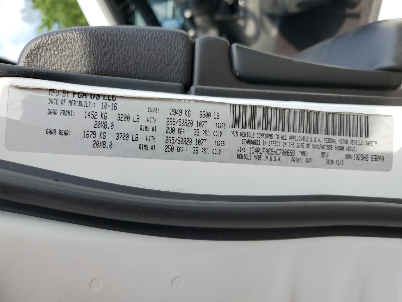 1C4RJFAG9HC700659 2017 Jeep Grand Cherokee Laredo