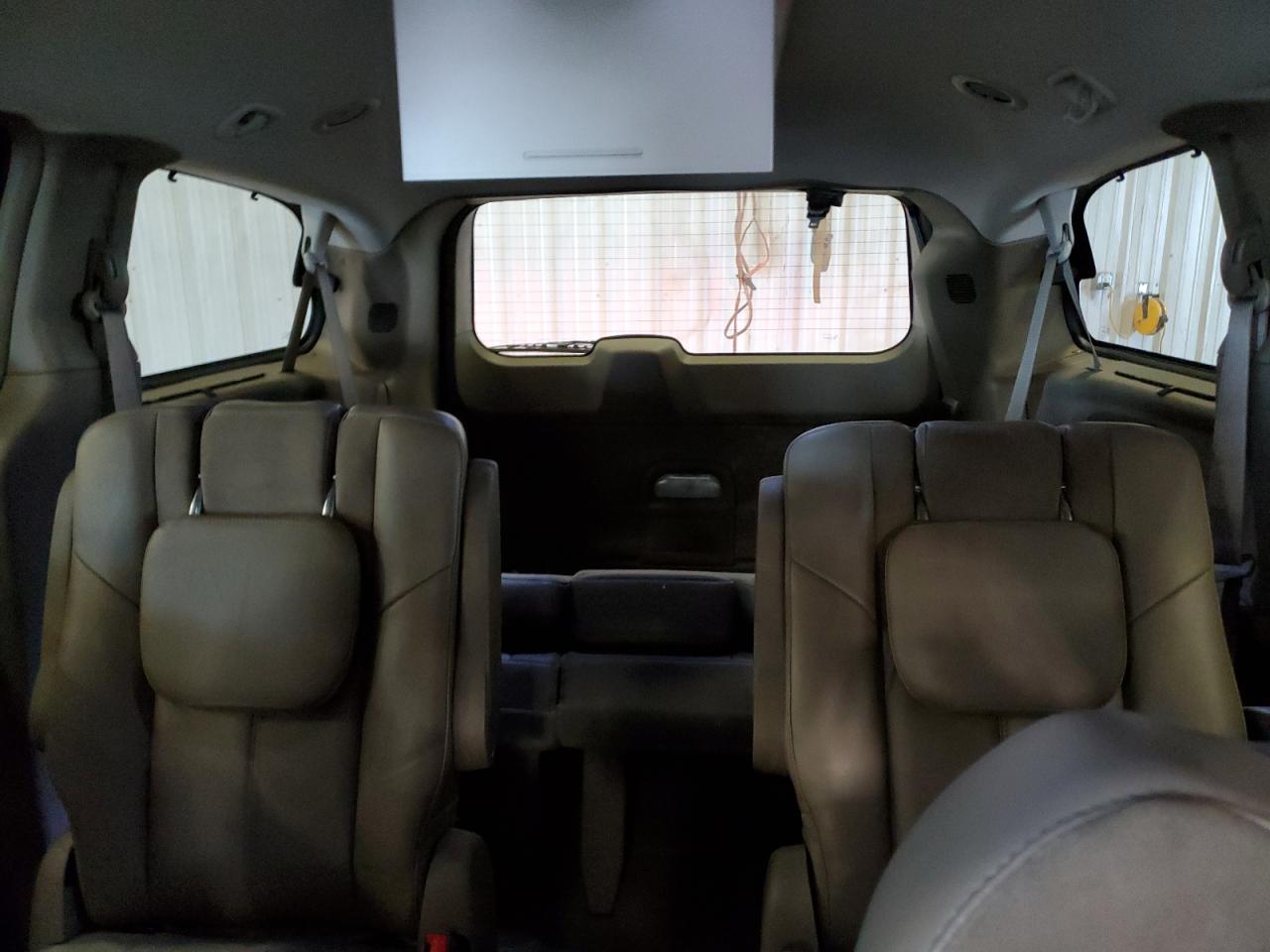 2A4RR6DG7BR616854 2011 Chrysler Town & Country Limited