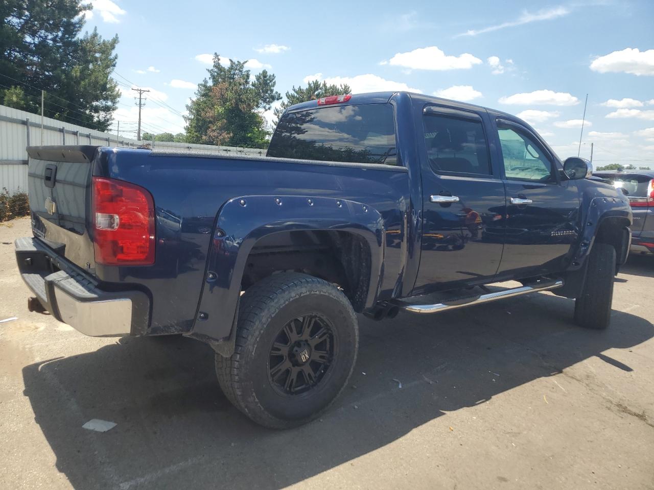 3GCPKSE35BG150028 2011 Chevrolet Silverado K1500 Lt