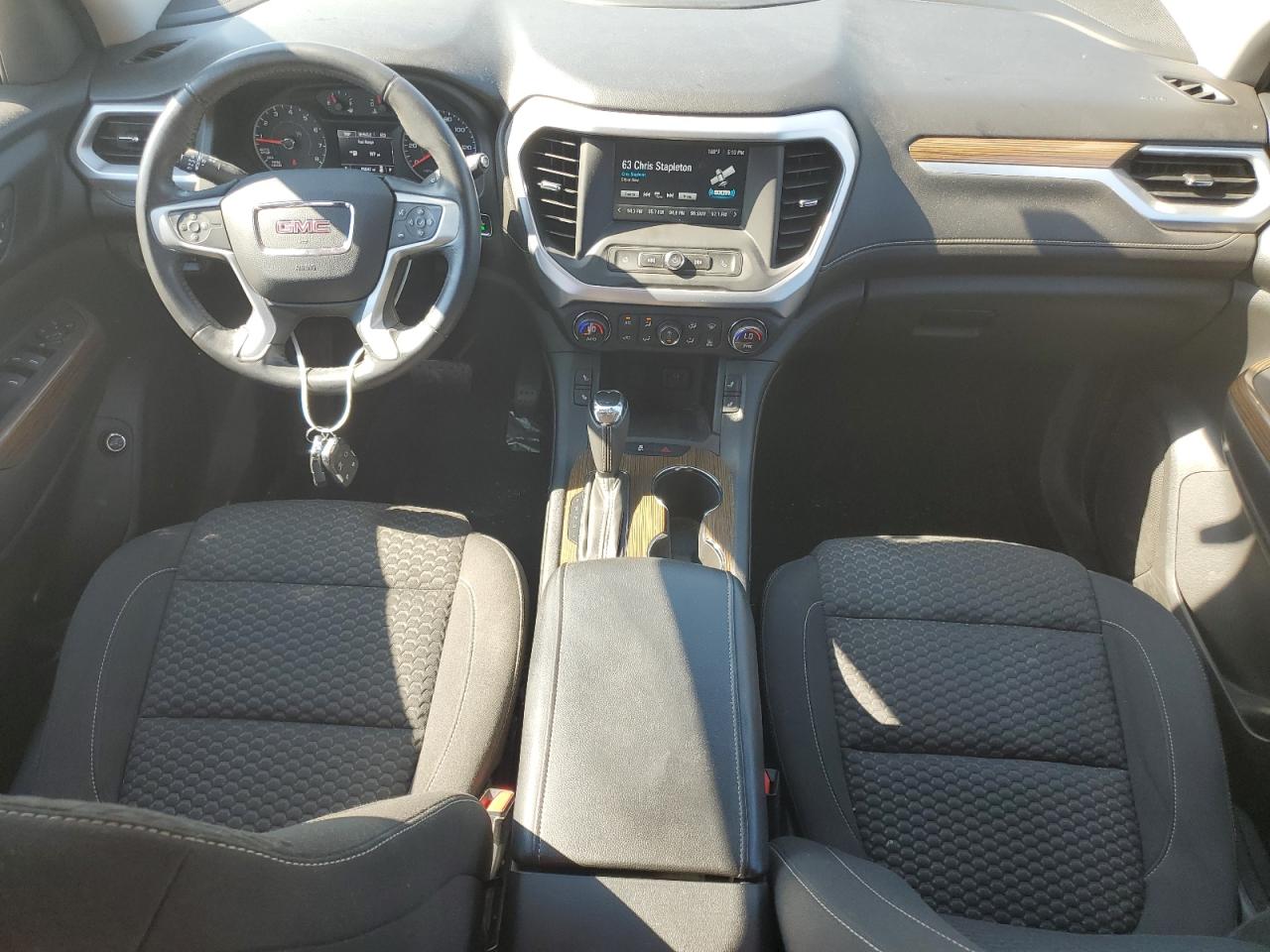 1GKKNLLA0JZ157562 2018 GMC Acadia Sle