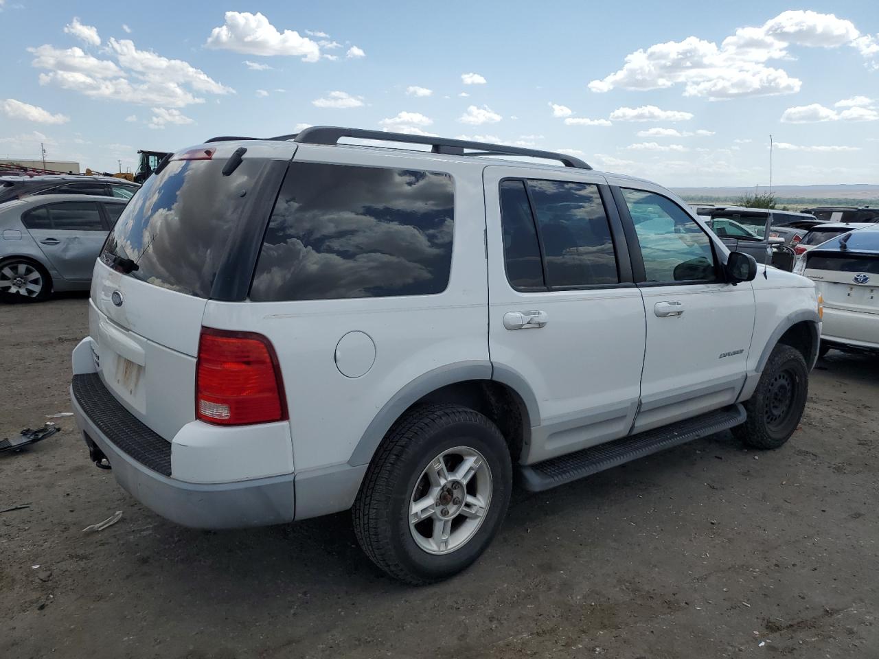 1FMZU73E52ZB28160 2002 Ford Explorer Xlt