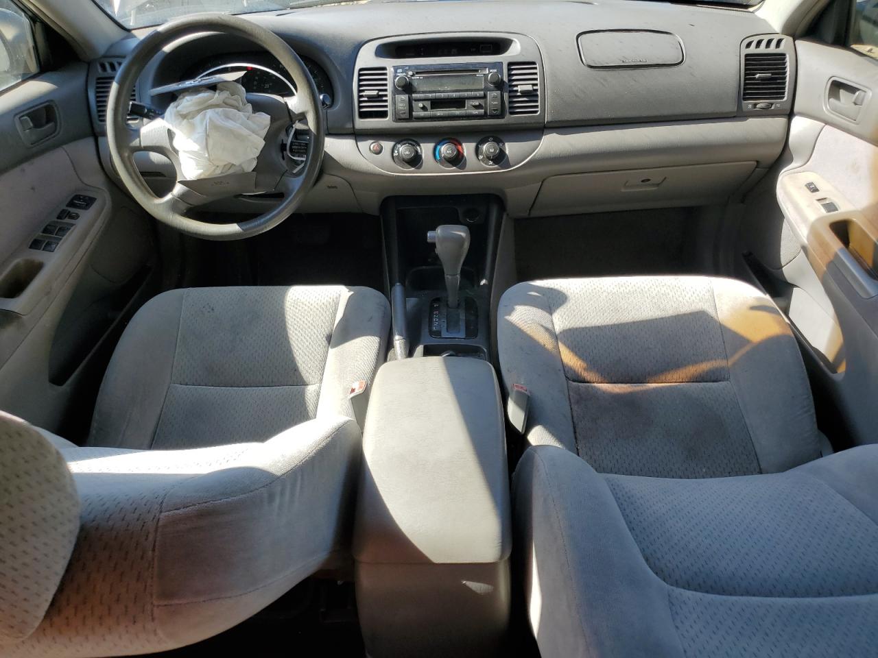 4T1BE32K54U883825 2004 Toyota Camry Le