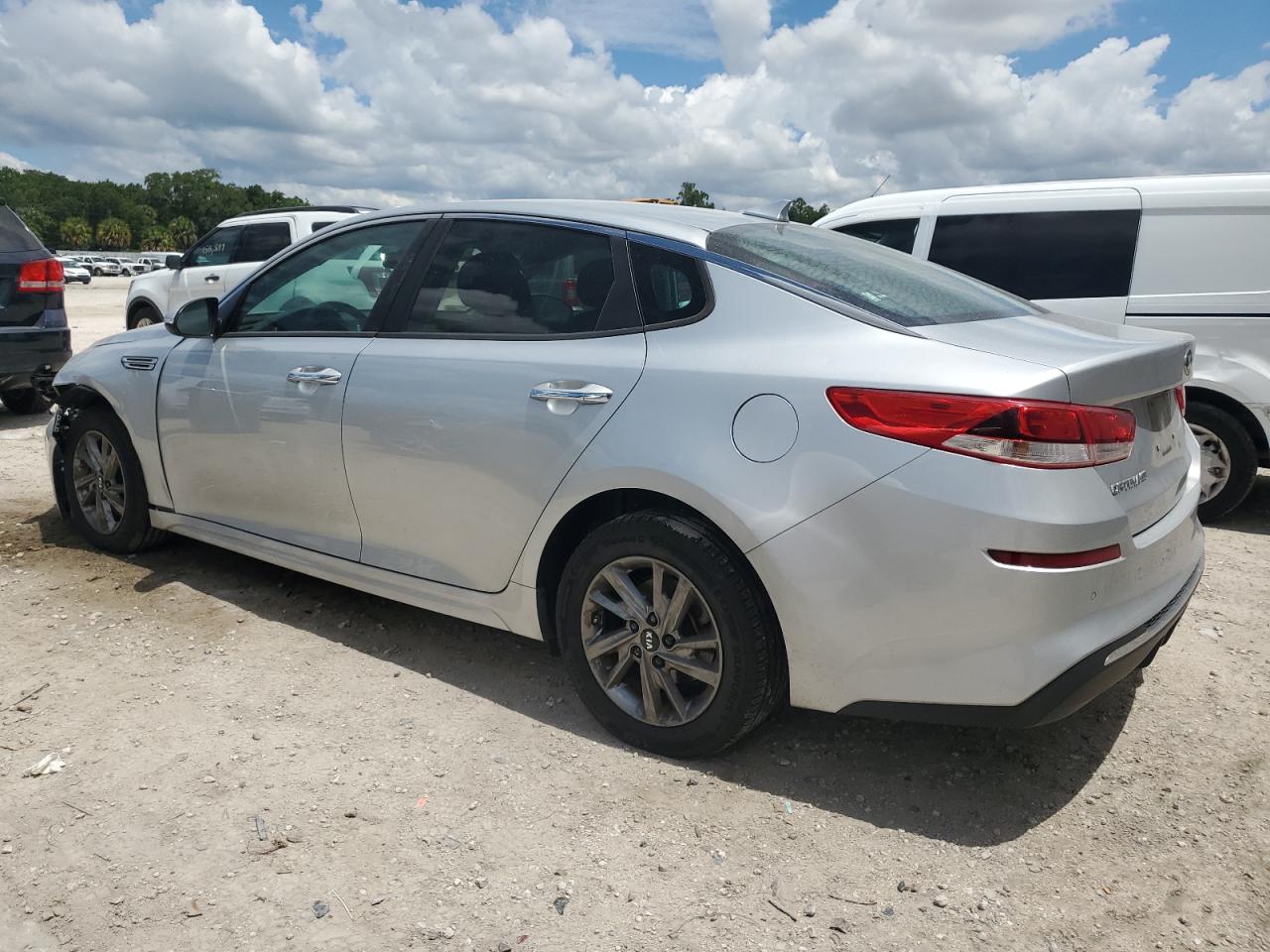 5XXGT4L34KG335847 2019 Kia Optima Lx